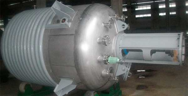 山東反應釜供應廠家